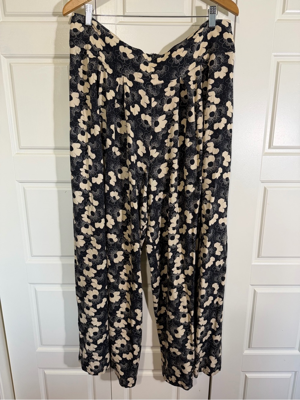 Black & Cream Floral Wide-Leg Pants
